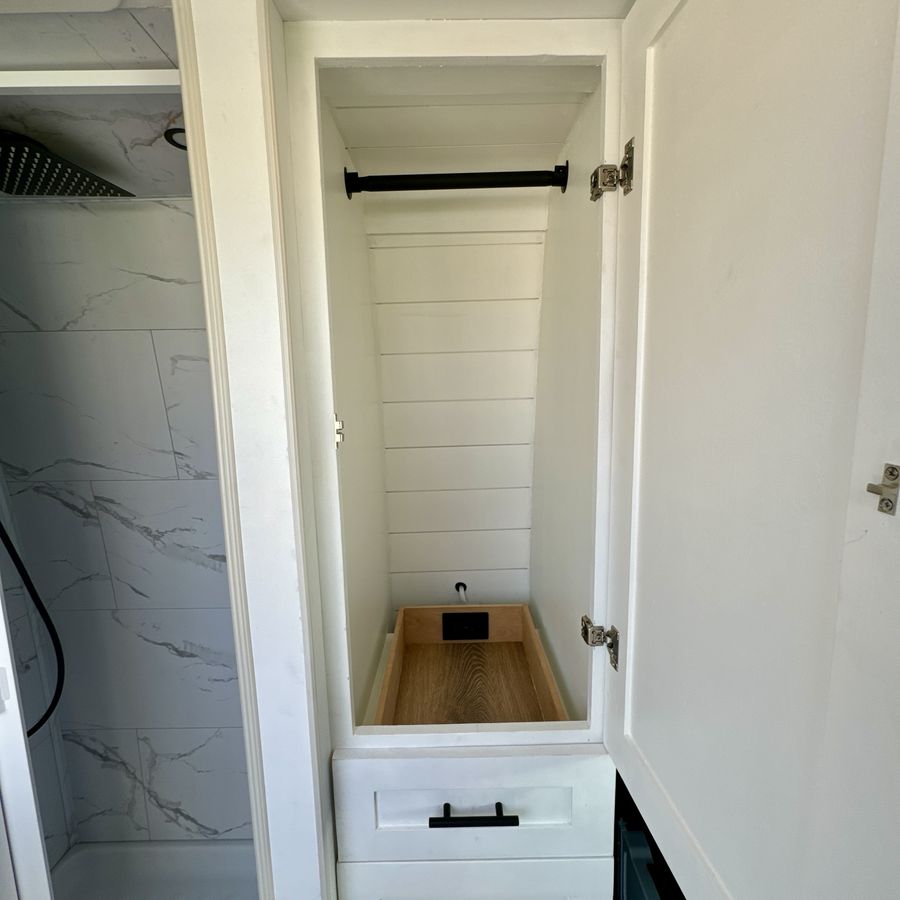 Van flooring and lower cabinet detail